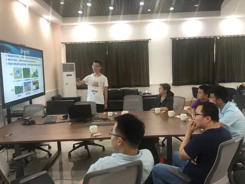 中国地质调查局朱月琴高级工程师与航天宏图成都公司技术总监李民录一行到访我室