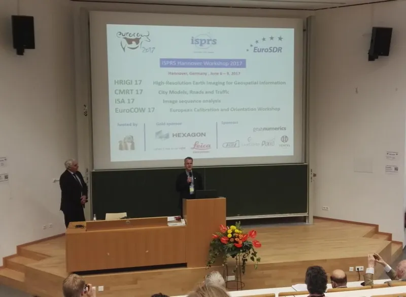 小组博士生谢林甫参加ISPRS Hannover Workshop 2017并做海报展示